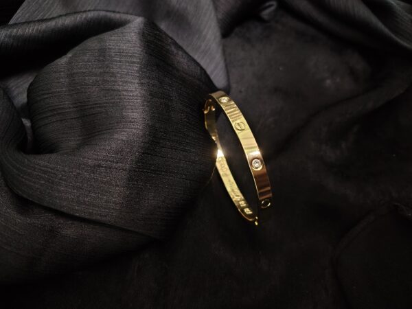 anti tarnish band bracelet