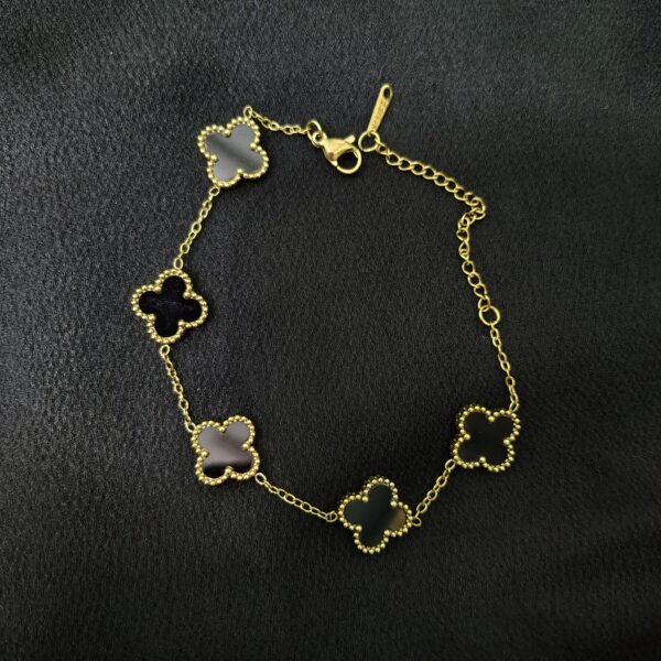 Elegant Black Clover Anti-Tarnish Bracelet
